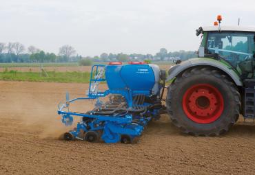 Lemken Azurit 10 var sēt vairāk augu un mēslot