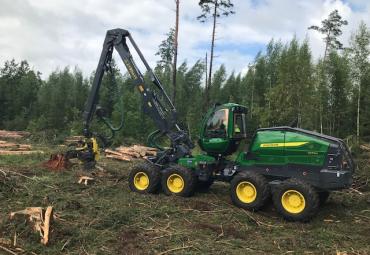 John Deere jaunā harvestera 1270H prezentācija Latvijā