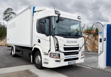 Scania prezentē elektriskos kravas auto