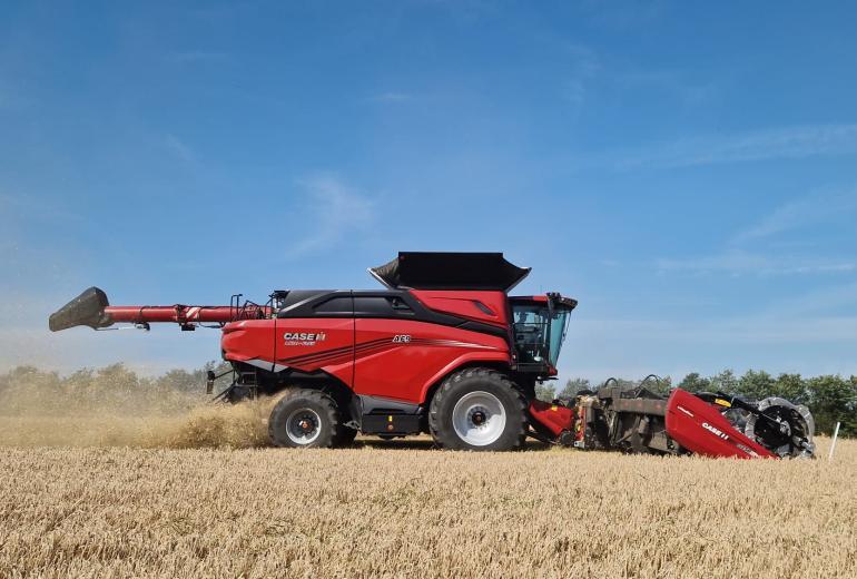 Case IH prezentē AF9 un AF10 kombainus